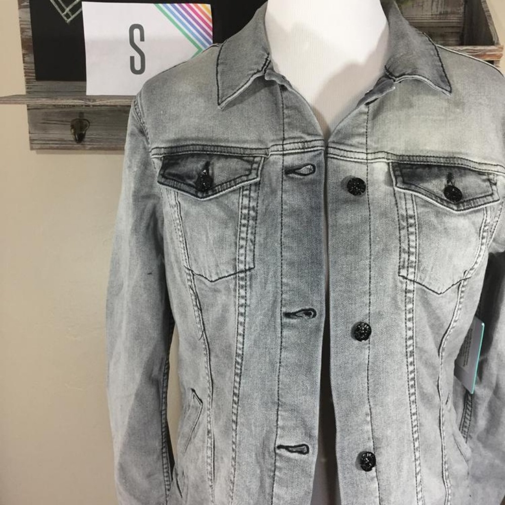 NWT LuLaRoe Small Jaxon Denim Jean Jacket